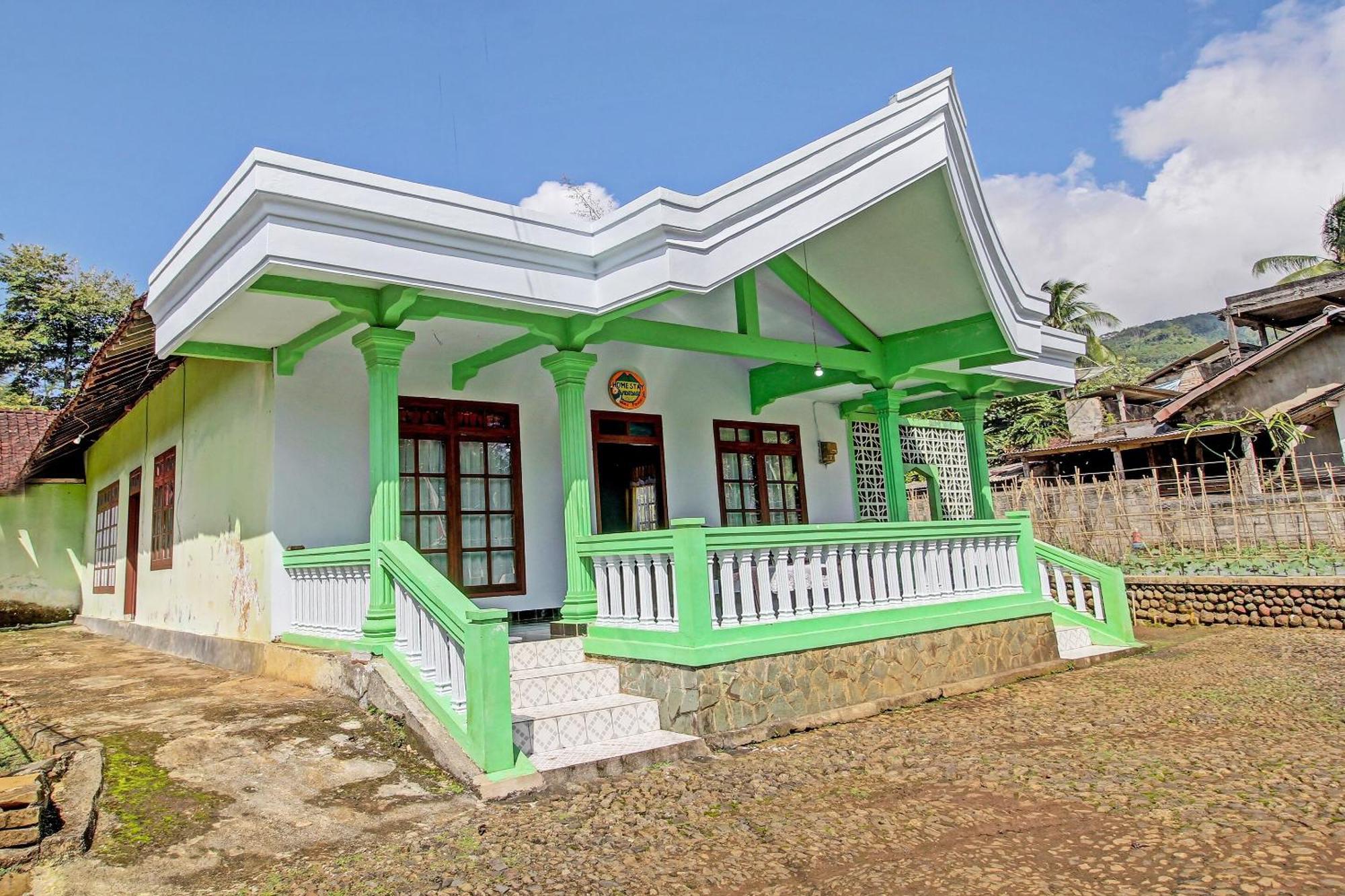 Hotel Spot On 91214 Desa Wisata Pandean Trenggalek Exterior foto